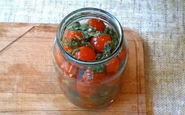 Помидоры с морковной ботвой на зиму рецепты