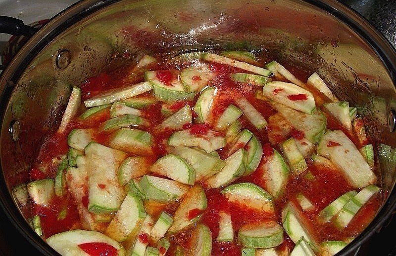Салат из кабачков с кетчупом с яблочным уксусом
