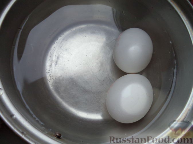 Яйца вареные в каркаде